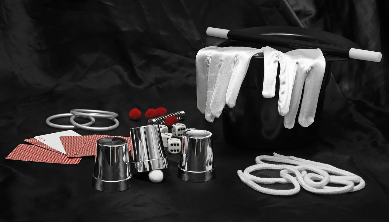 Close-up magic props and items